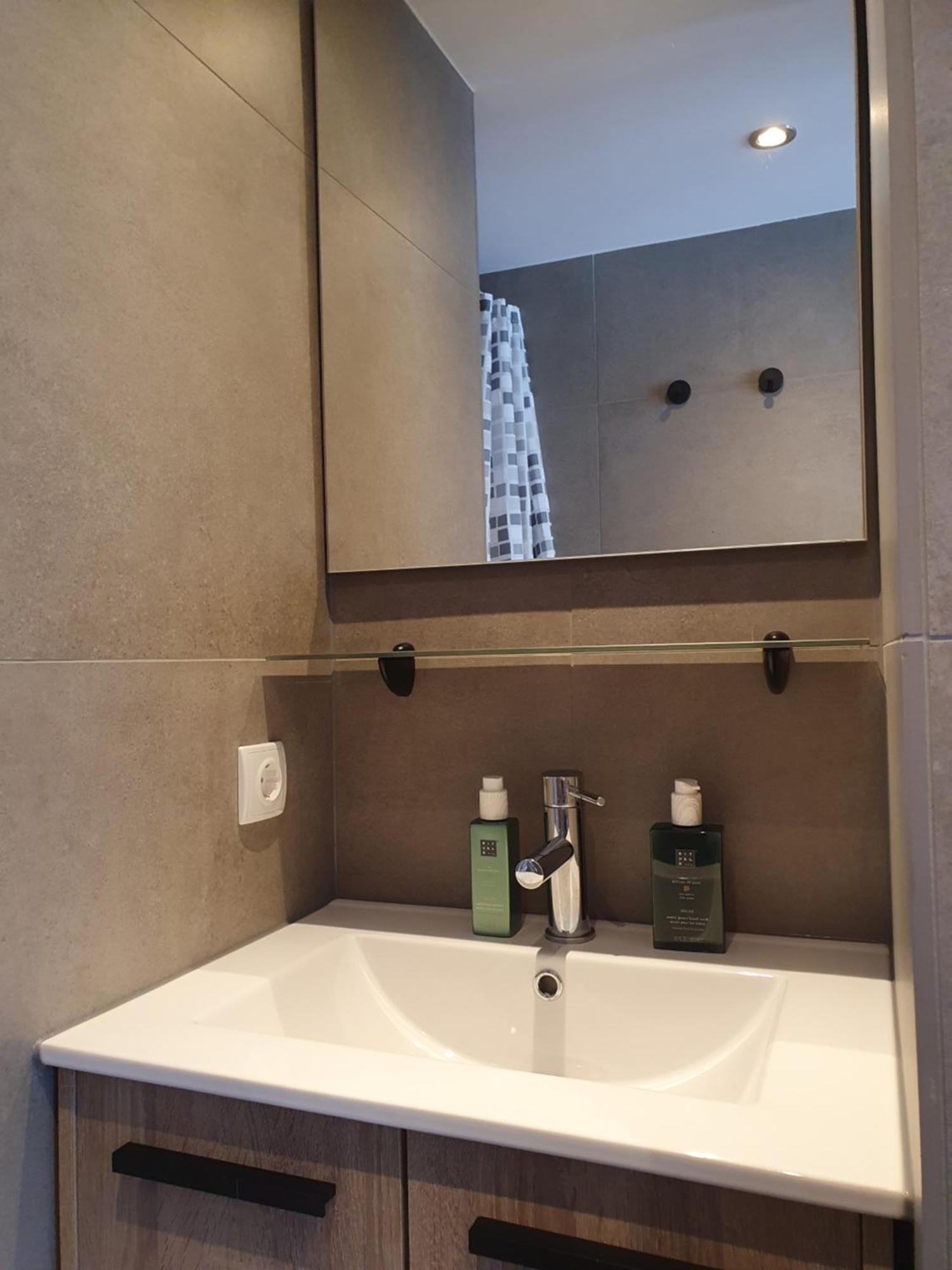 Studio Watertoren Met Tuin En Gratis Parkeren Гус Экстерьер фото