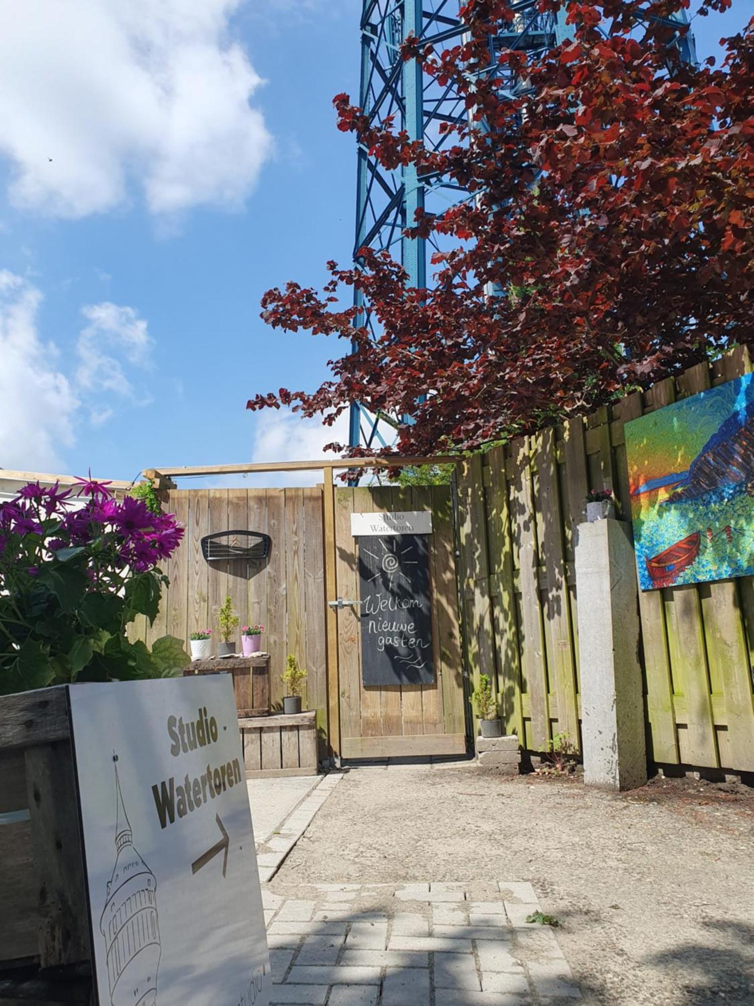 Studio Watertoren Met Tuin En Gratis Parkeren Гус Экстерьер фото