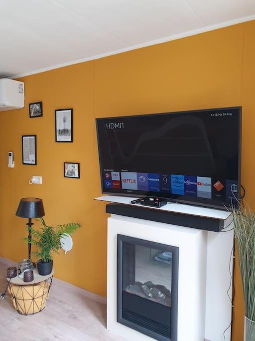 Studio Watertoren Met Tuin En Gratis Parkeren Гус Экстерьер фото